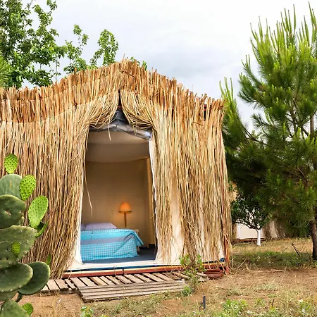 Secret Garden Bungalows & Tent Hotel